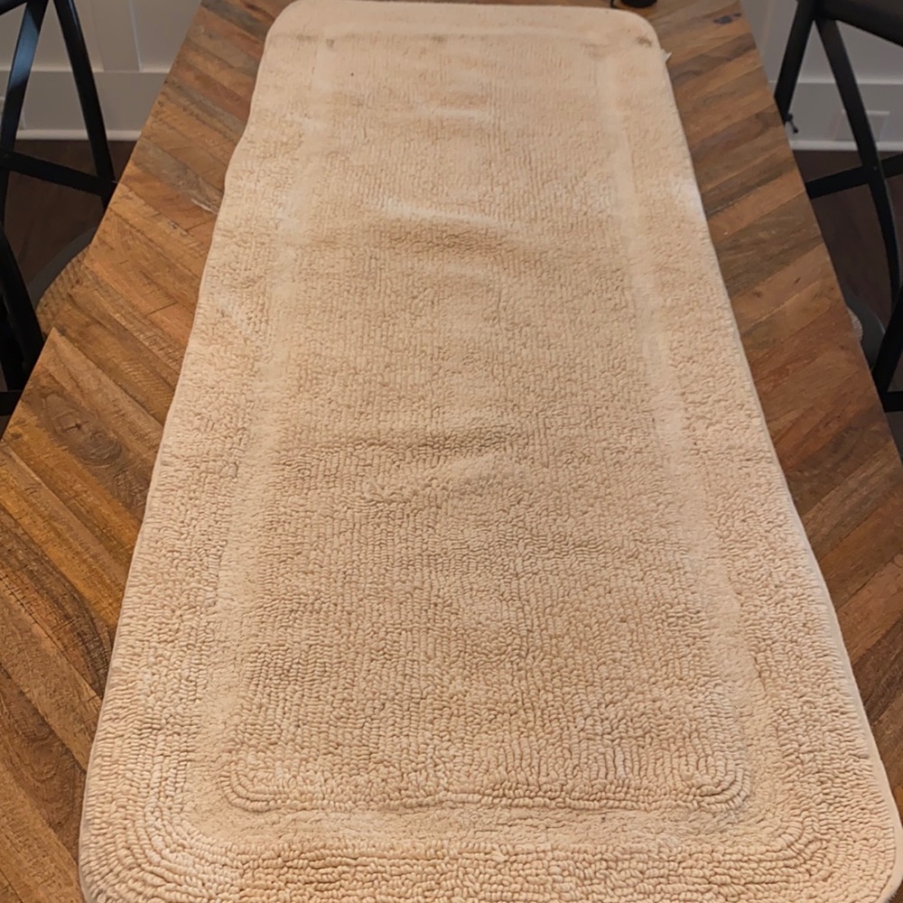 Off white 58x24in plush bath mat